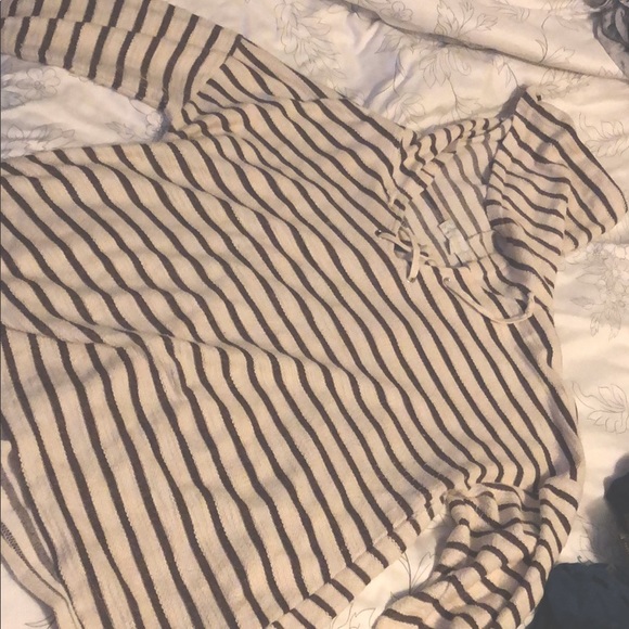 Striped poncho hoodie - Picture 1 of 3